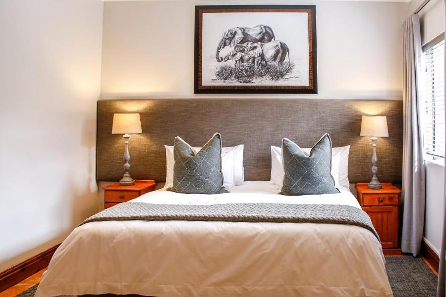 Knysna Elephant Park Lodge เพลตเตนเบิร์กเบย์ ภายนอก รูปภาพ
