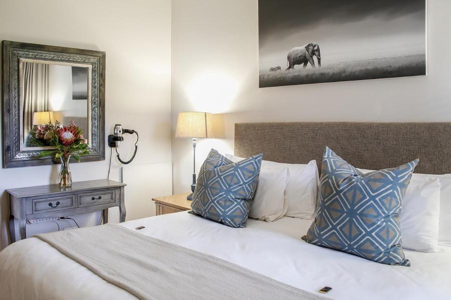 Knysna Elephant Park Lodge เพลตเตนเบิร์กเบย์ ภายนอก รูปภาพ