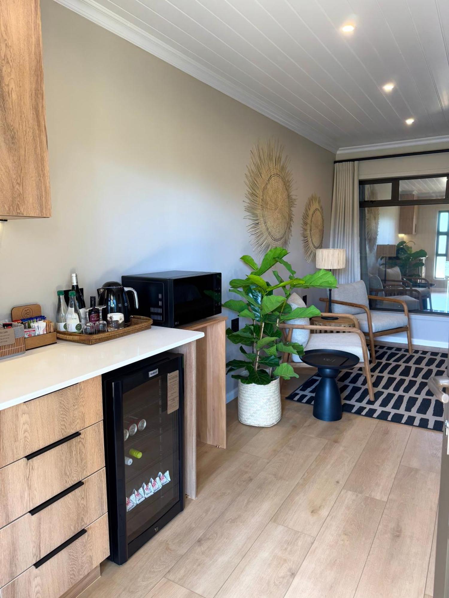 Knysna Elephant Park Lodge เพลตเตนเบิร์กเบย์ ภายนอก รูปภาพ
