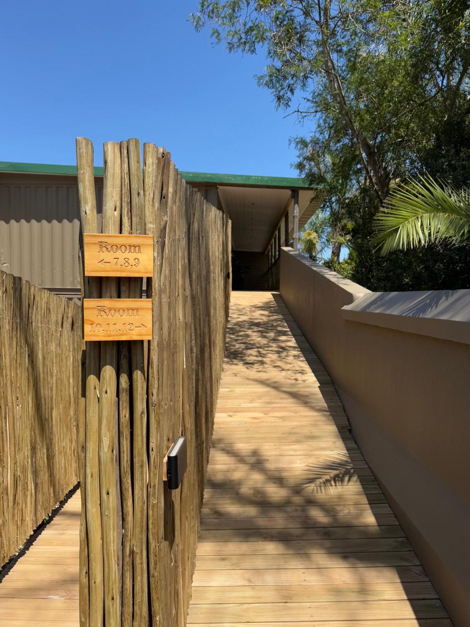 Knysna Elephant Park Lodge เพลตเตนเบิร์กเบย์ ภายนอก รูปภาพ